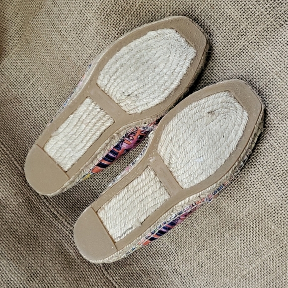 NINE WEST canvas & rope fun funky espadrille - Picture 5 of 6